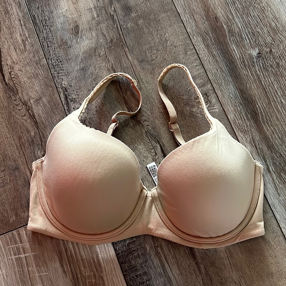 32 triple d Victoria secret bra